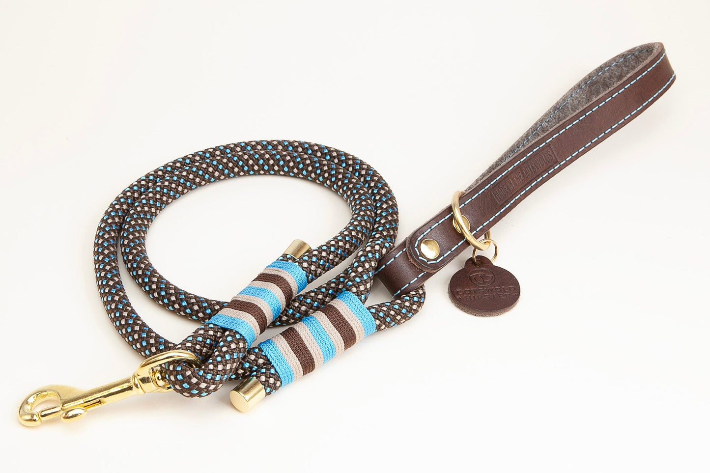 Chocolate & Cornflower rope dog lead with leather and felt handle, flat lay showing Red and Blue multi-coloured rope and solid brass clip, handmade by Cotswold Hipster
