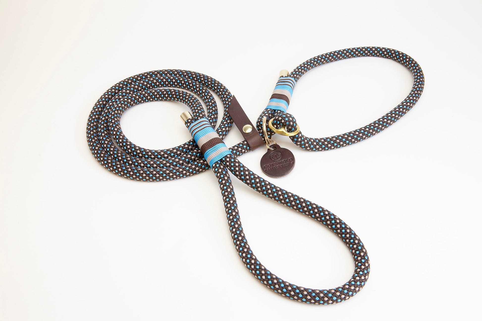 Chocolate & Cornflower rope slip lead with red and blue multi-coloured rope, solid brass hardware, and figure-of-eight option, handmade by Cotswold Hipster