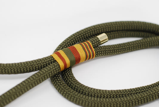 Olive green rope dog lead, made in the UK, made in the Cotswolds, dog friendly, luxury dog lead