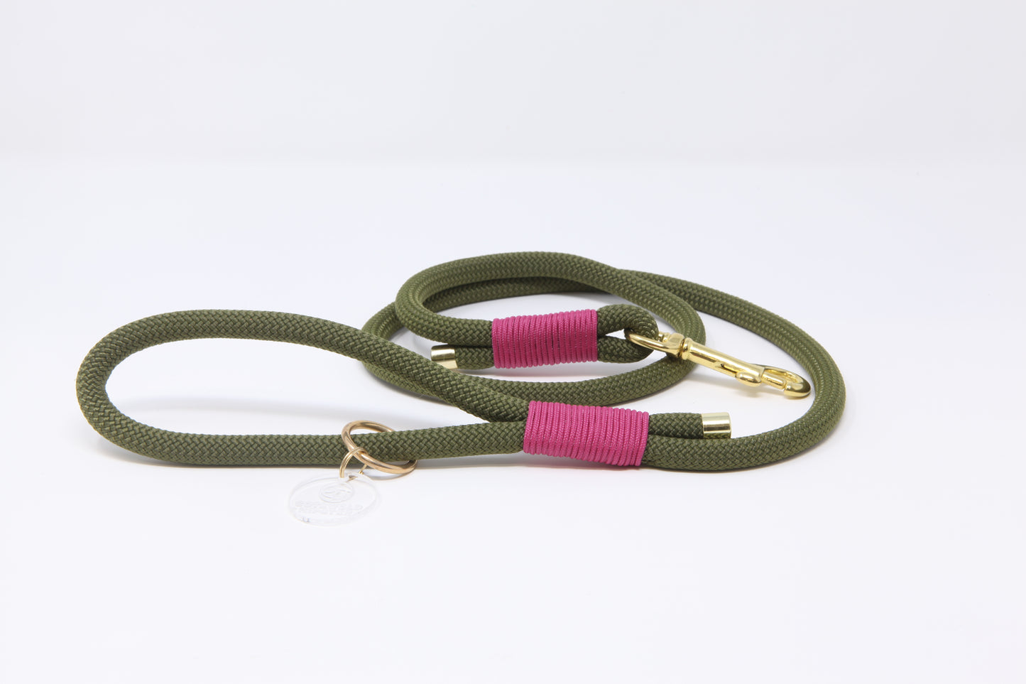 Olive and raspberry 10mm paracord rope dog lead with solid brass hardware and floating O-ring, handmade by Cotswold Hipster 