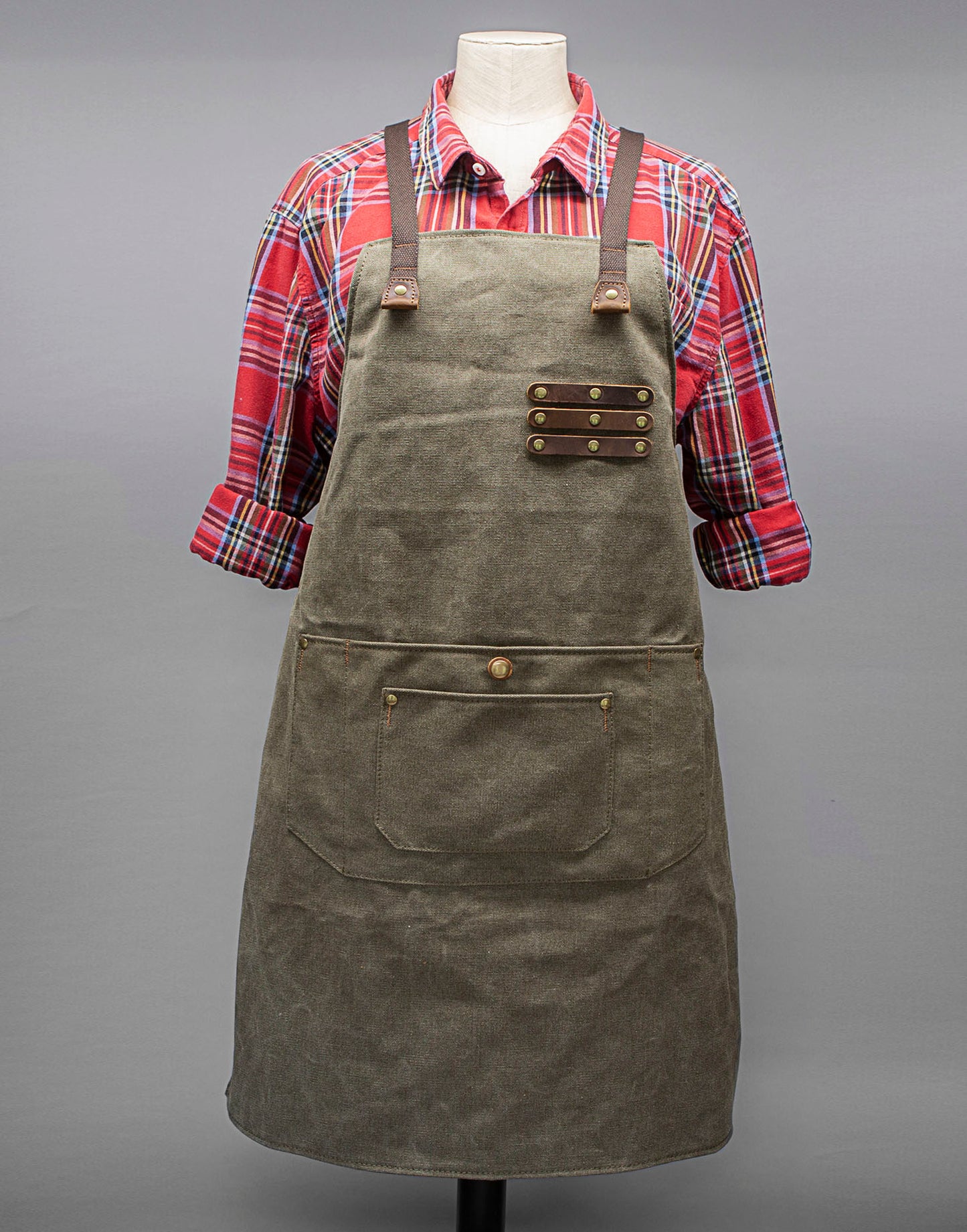 Kingham green heavy canvas apron, workshop apron, canvas and leather apron. apron for men, apron for women, unisex apron, barbers apron, jewellers apron, artisan apron